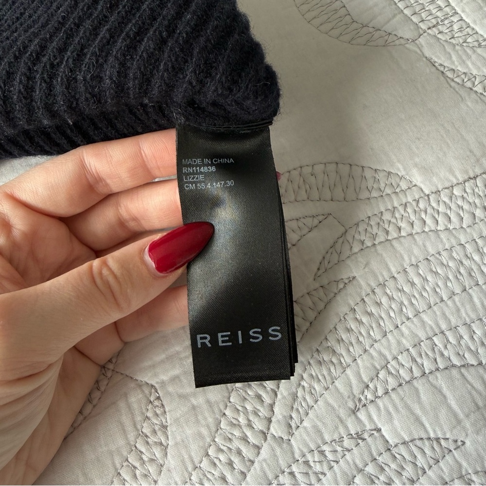 Reiss - Lizzie Cashmere & Wool Blend Sweater - Ivory and Navy - Picture 7 of 14